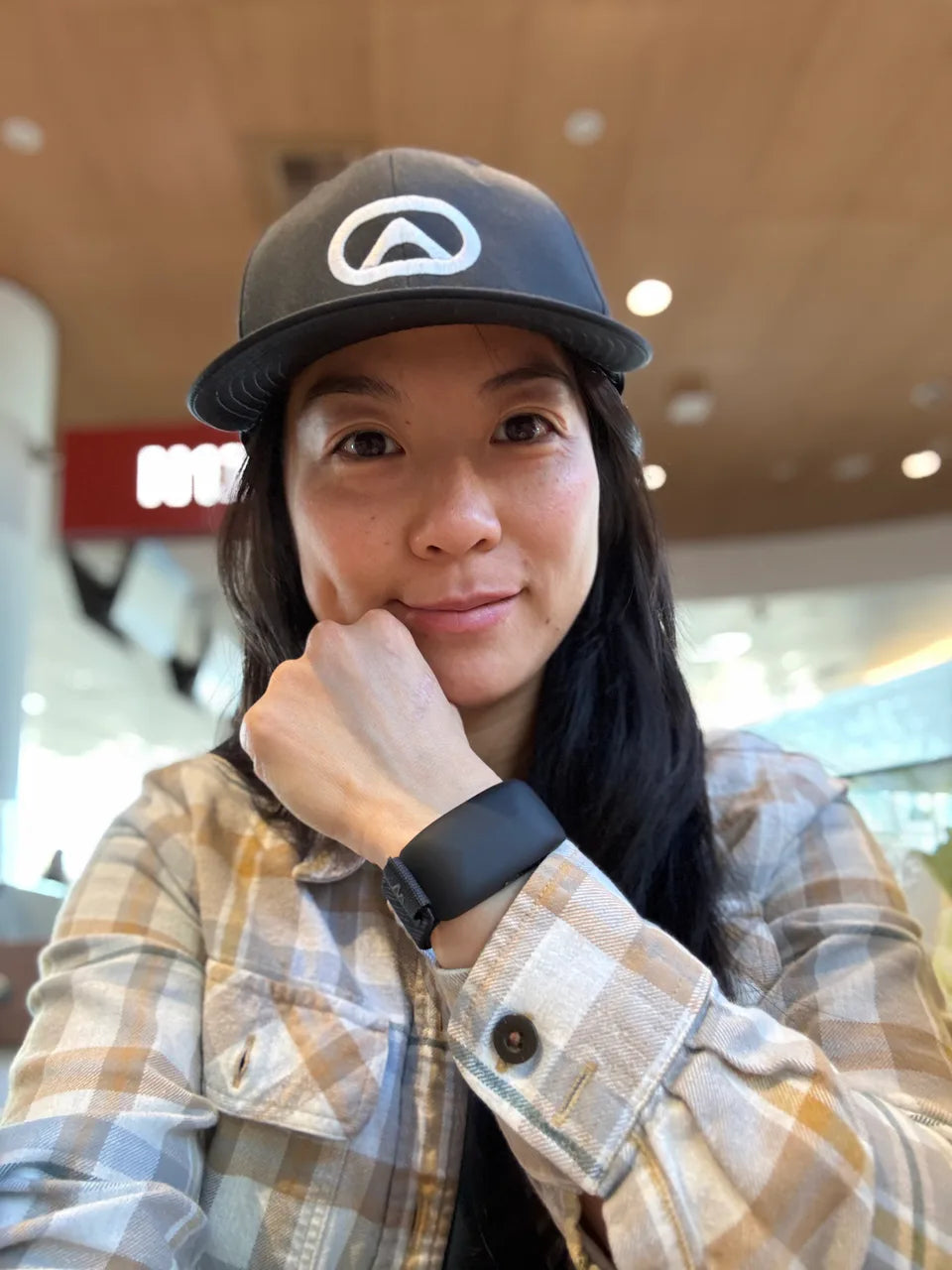 Stella Qin wearing the Memoket Gem wristband